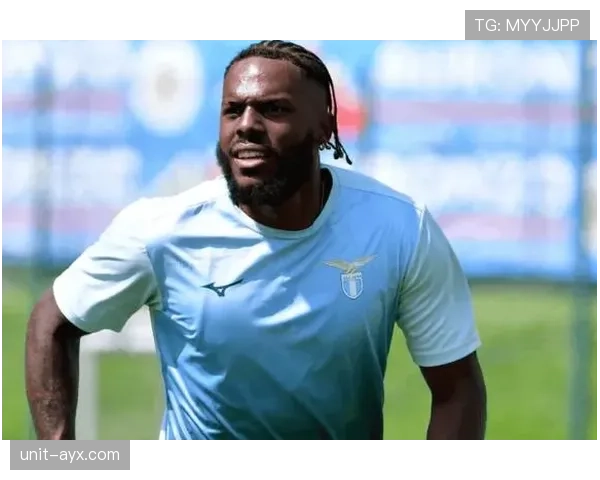 塔瓦雷斯以创新足球哲学引领球队，强调团队合作与战术灵活性