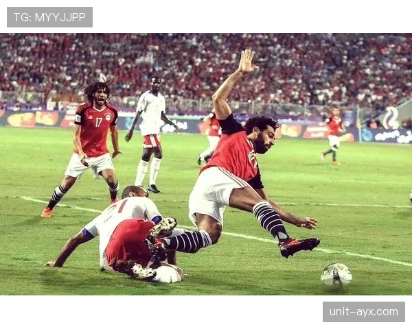 萨拉赫生涯回顾：高光与遗憾交织，传奇之路闪耀足坛