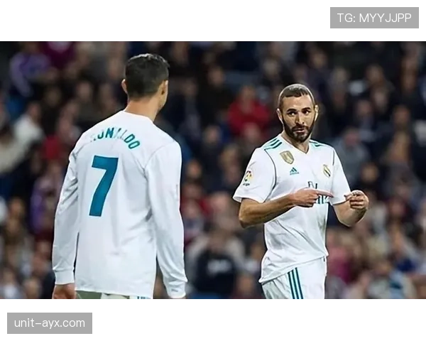 本泽马 vs C罗:终结效率与战术角色差异 本泽马 vs C罗:终结效率与战术角色差异