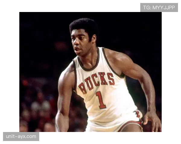 奥斯卡·罗伯特森突破助攻双核，推动队内进攻效率显著提升